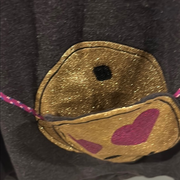 Jessica Simpson Black and Gold Short Sleeve Tee with Playful Design - Picture 3 of 5